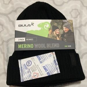 Brand new hats, never worn, tags on it. Beanie .
